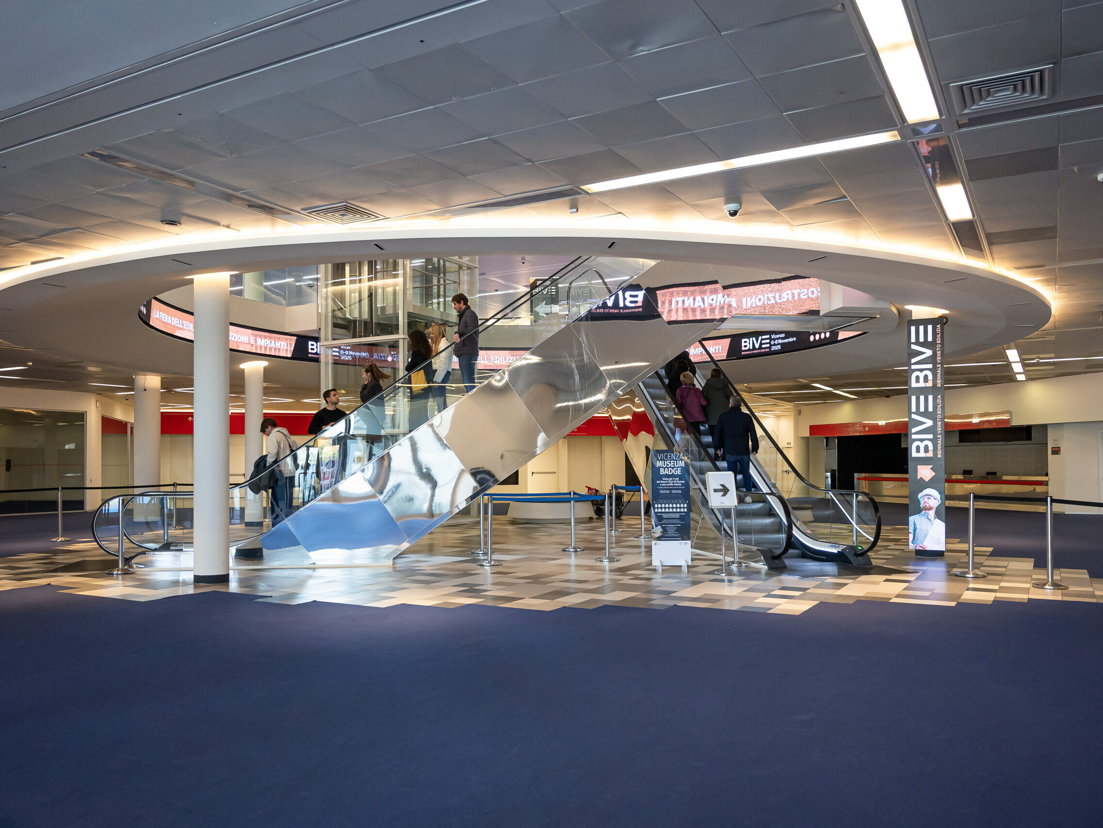 bive 2025 allestimento scale mobili